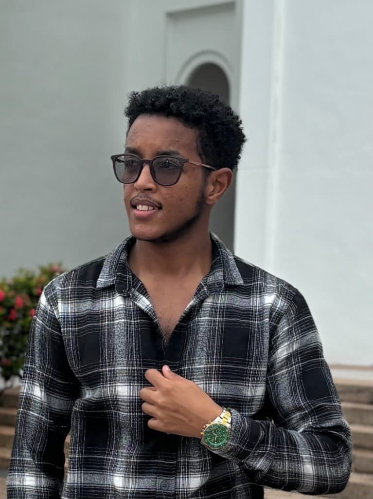 Bonson Alo portrait